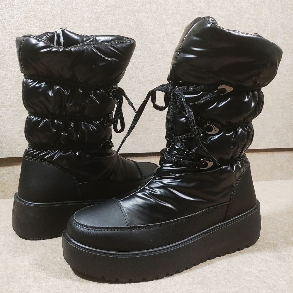 Women's Black Snow Zip Up Boots